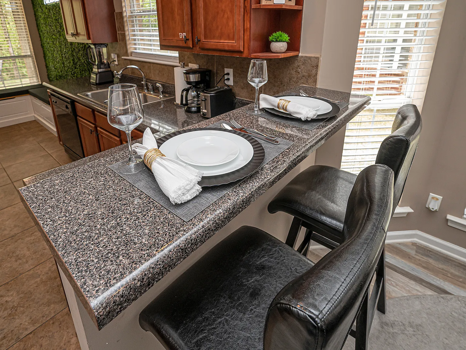 2 bed, $3,800 — Photo 4