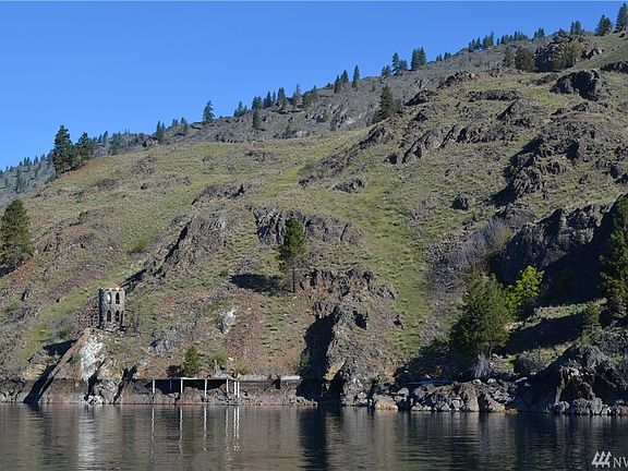 4th image of 1 Lake Chelan North Shr