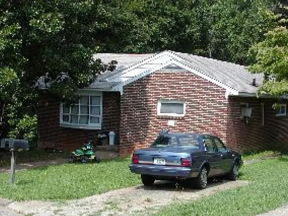 2819 & 2821 Kulman Pl