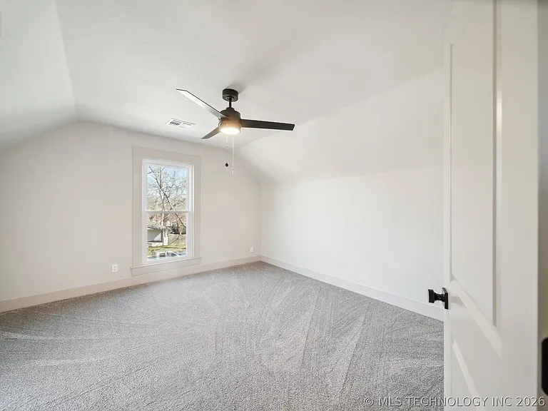221 W Detroit St — Photo 30