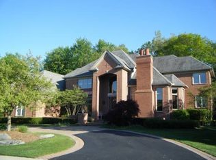 3761 Cedar Brook Dr, Rochester Hills, MI 48309