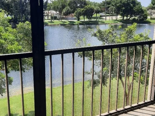 5598 Witney Drive #313, Delray Beach, FL 33484