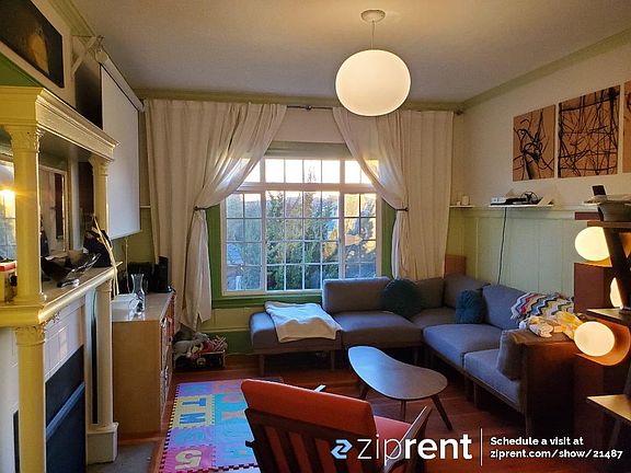 living room (example with furniture)