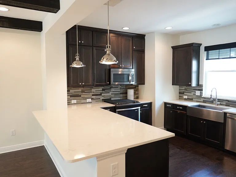 3227 W Horatio St — Photo 9