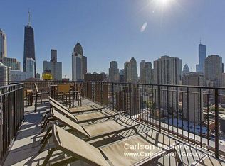 313 W Chestnut St, Chicago, IL 60610