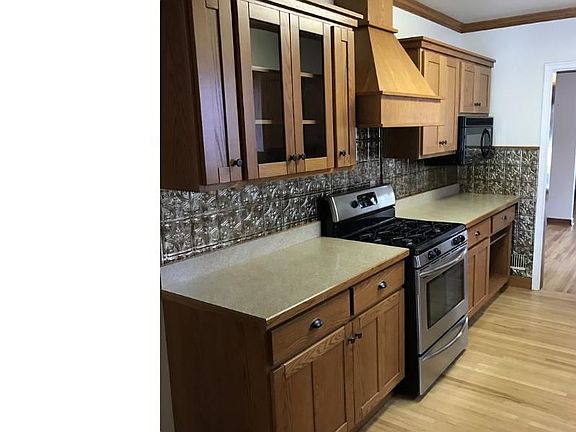 4th image of 1269 Eleanor Ave