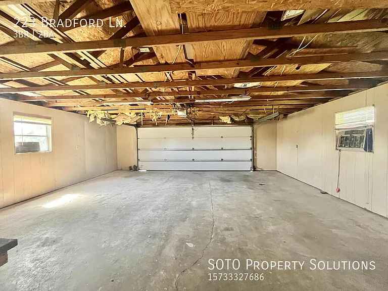 223 Bradford Ln — Photo 46