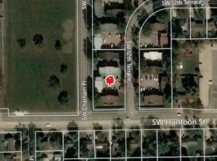 5466 SW 12th Ter APT 2, Topeka, KS 66604
