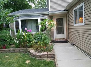 163 Lasalle Rd, Streamwood, IL 60107