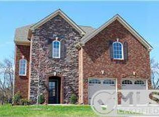 261 Meandering Dr, Lebanon, TN 37090