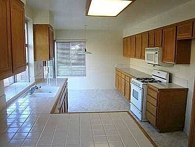 5th image of 10579 Silverleaf Cir