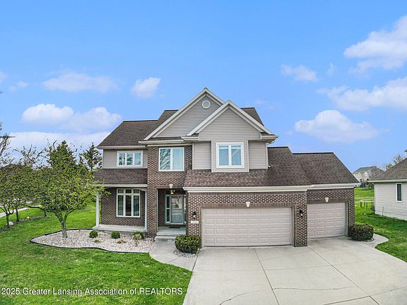 4th image of 1243 Berkshire Dr