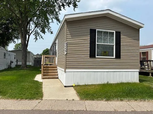 43227 Normandy Ave #612 photo 1