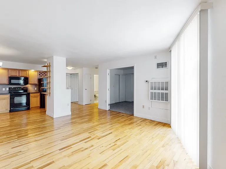 601 W 11th Ave #111 — Photo 7