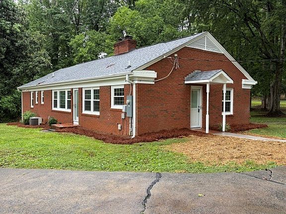 4th image of 4360 Woodbourne Dr