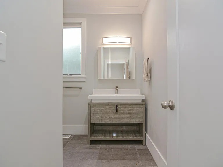 10 Grant St #1 — Photo 48
