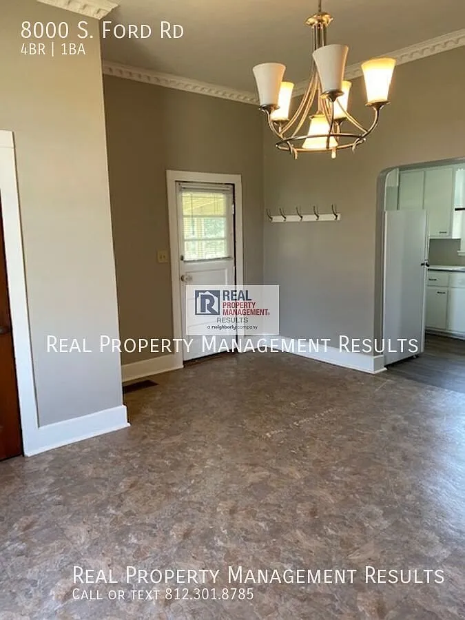 Comfortable Country Living with Covered Patio & Garage — Photo 4