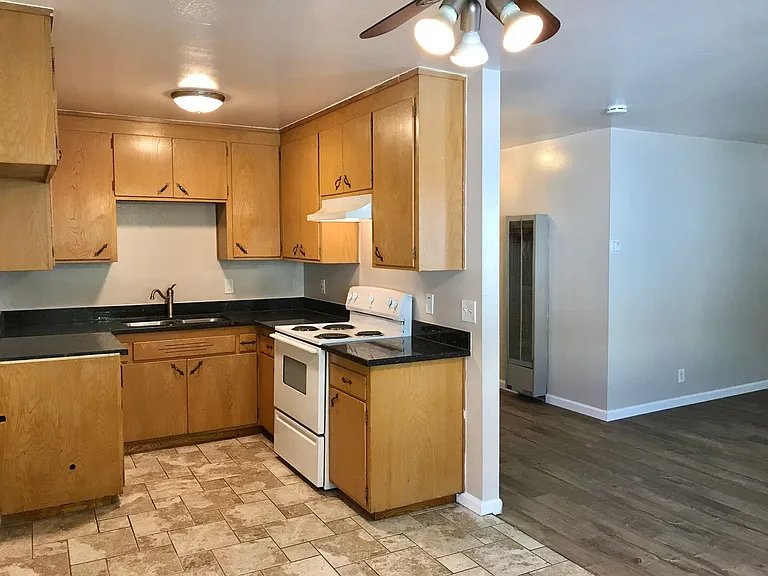 25546 Del Mar Ave — Photo 6