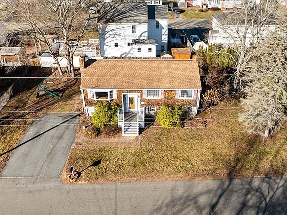 5th image of 35 Gladwood St