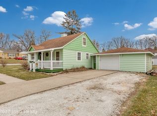 320 N 14th St, Adel, IA 50003