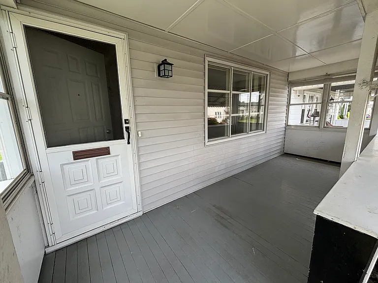 206 Barnard St — Photo 3