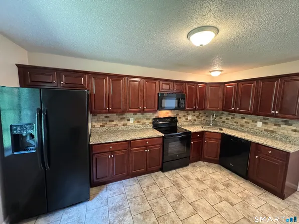 515 Scott Road #46, Waterbury, CT 06705