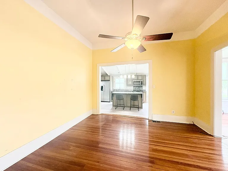 215 Versailles Blvd — Photo 4