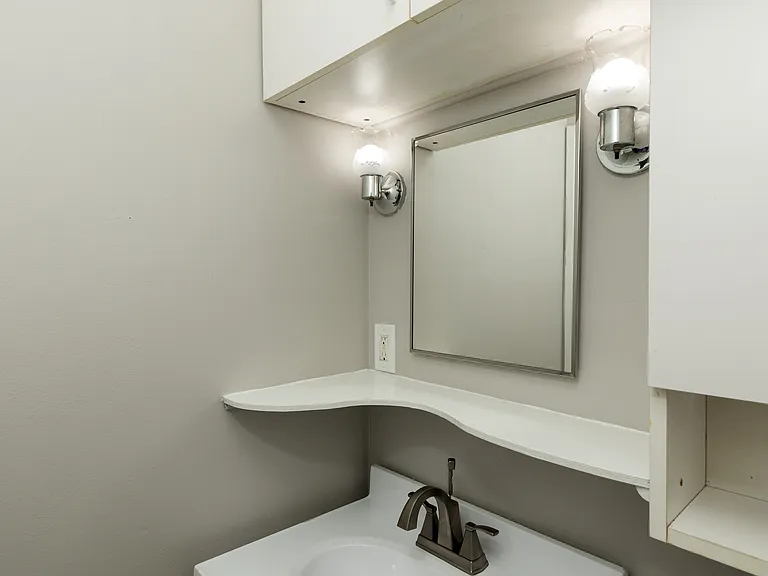 347 N Eton St #18 — Photo 16