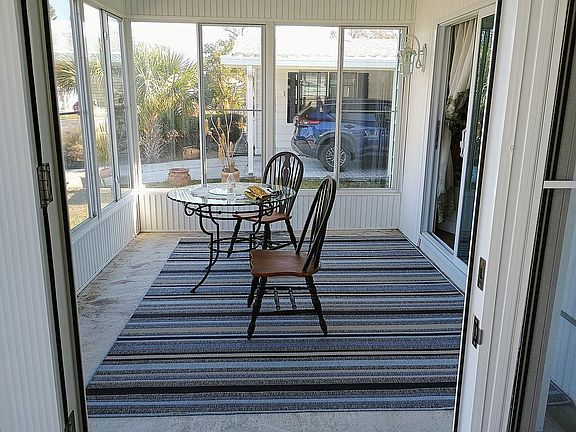 3rd image of 208 Rio Grande