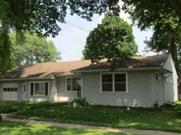 310 W Pleasant St, Sheridan, IL 60551