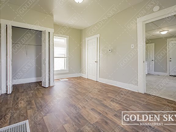 4th image of 2207 S Walnut St #2
