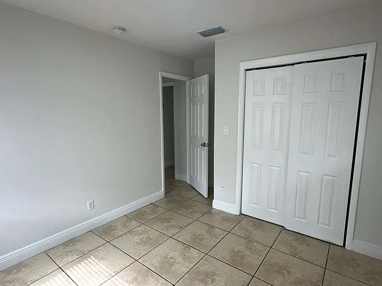 224 SW 4th Ave — Photo 6