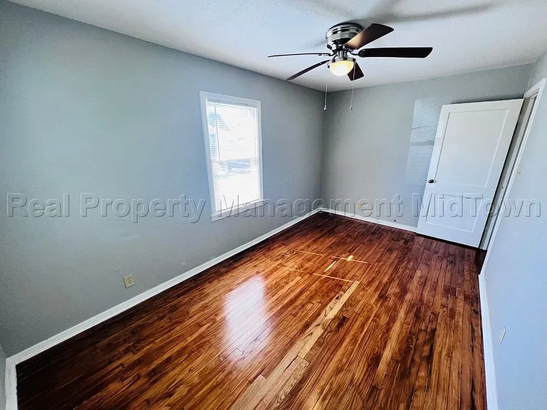 2509 Spiller St — Photo 13