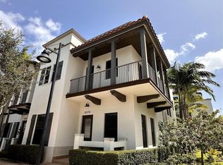 8270 NW 52nd Ter, Miami, FL 33166