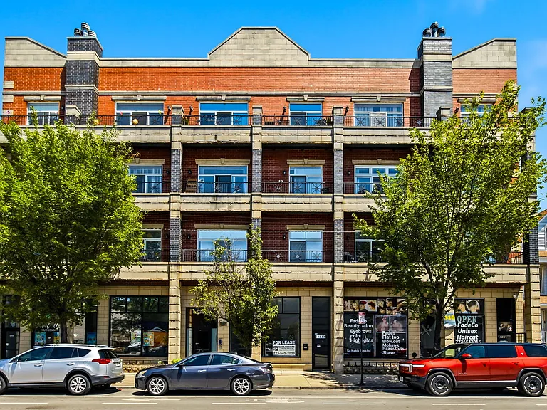4231 N Kedzie Ave #2-F — Photo 1