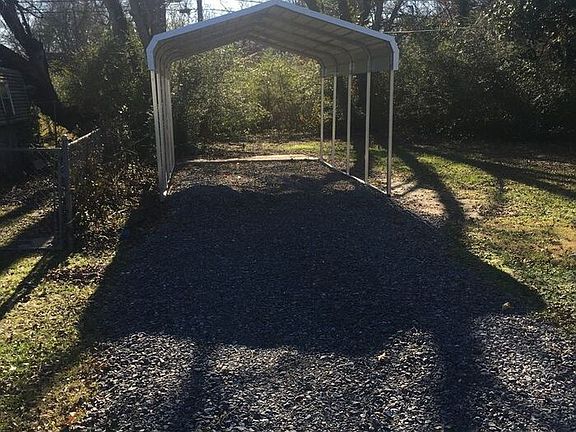 2nd image of 4902 Carolyn Ln