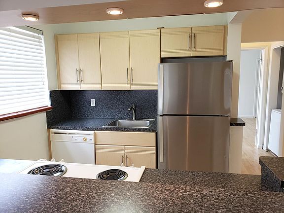 4th image of 611 Michigan Ave APT 5