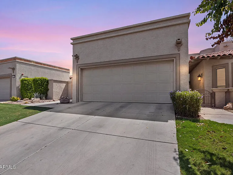 8479 N 84th Pl — Photo 5