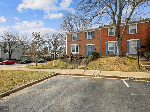 3rd image of 8076 Saint Annes Ct