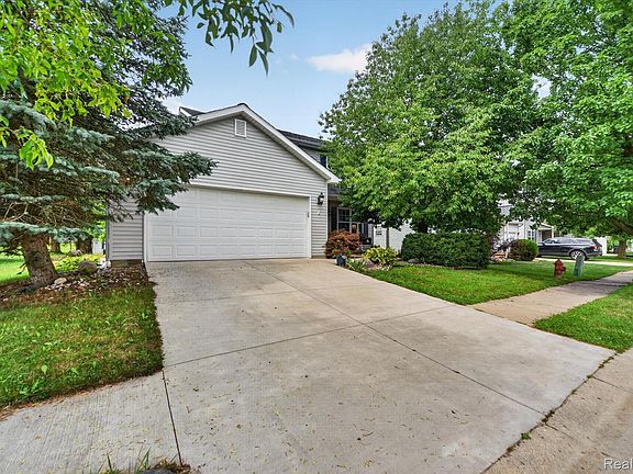 2nd image of 735 Pinegate Dr