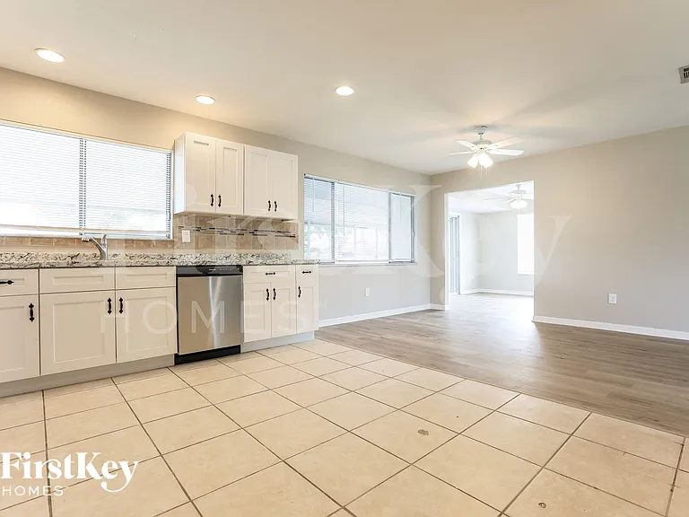 4517 Maraldo Ave — Photo 5