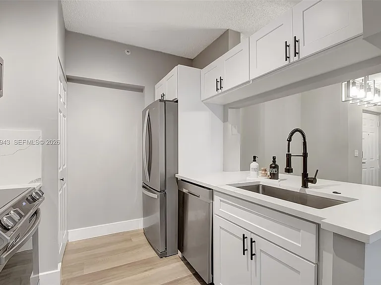 2206 Tuscany Way #2206 — Photo 8