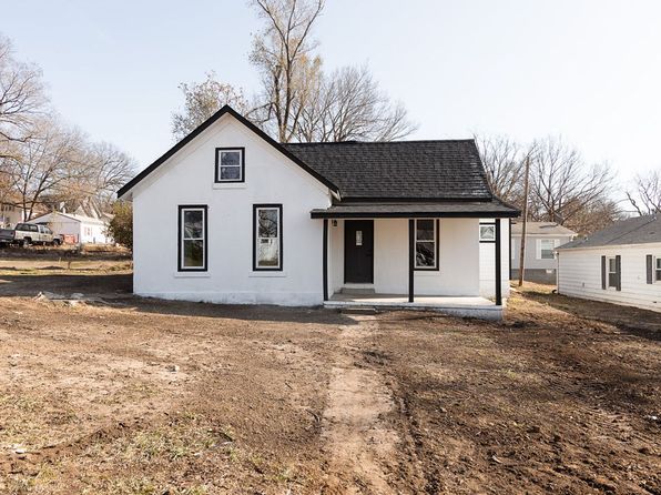 403 N 6th St, Saint Marys, KS 66536