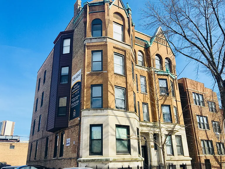 Maynard At Elaine Place — Photo 17