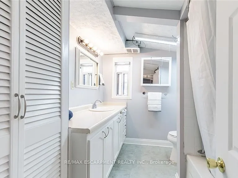 355 Jones Rd — Photo 12
