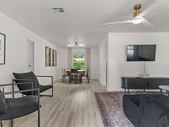 4th image of 4828 S Madison Ave