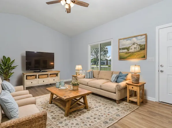 141 Kent St, Youngsville, NC 27596