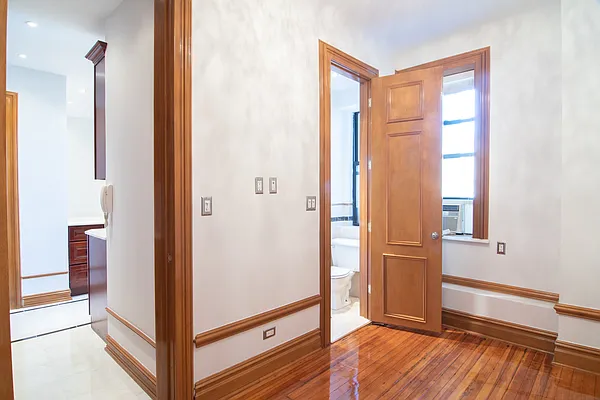 Rented by WAM Partners - William Moses Co. | media 32