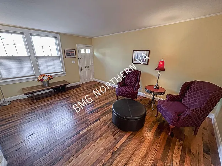 1400 S Edgewood St #520 — Photo 3