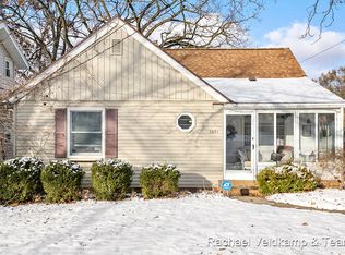 1621 Boston St SE, Grand Rapids, MI
